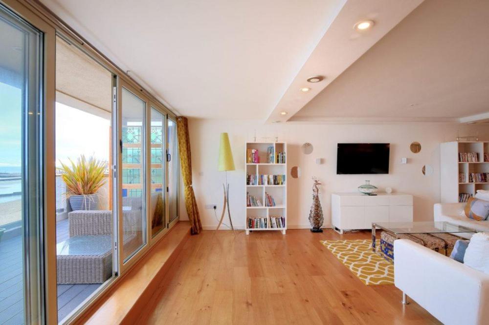 Largigi Offering Two Amazing Panoramic Sea Front Apartments Lyme Regis Exterior photo